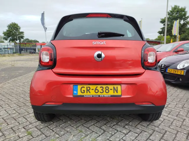 Smart Forfour 1.0 Pure/CRUISCONTROL/NAP 2015 Benzine 10