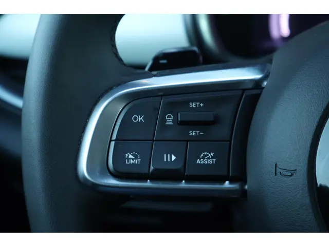 Fiat 600 1.2 Hybrid La Prima 2024 Benzine 17