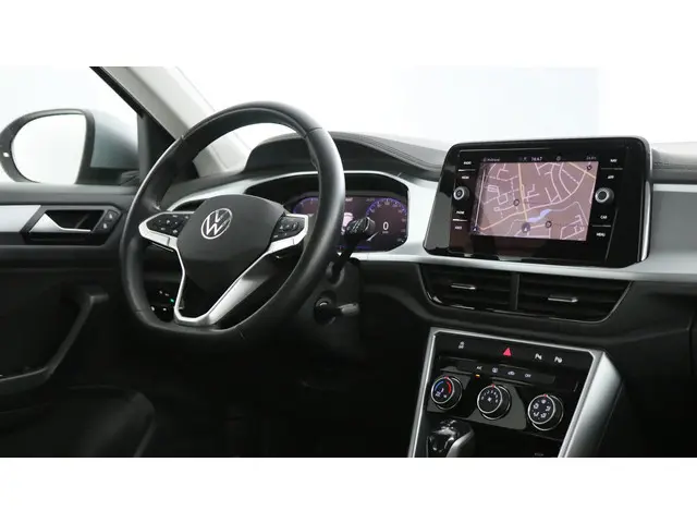 Volkswagen T-Roc 1.5 TSI 150pk Life DSG 2023 Benzine 18