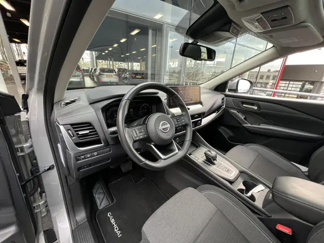 Nissan QASHQAI 1.3 MHEV Xtronic N-Connecta 2023 Benzine 26