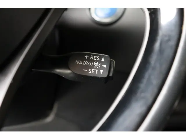 Toyota C-HR 1.8 Hybrid Dynamic, 2018 Hybride Benzine 25