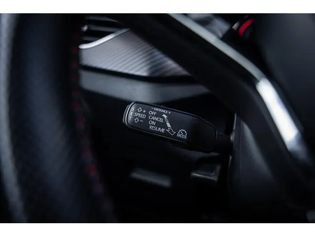 Škoda Kamiq 1.5 TSI DSG7 Monte Carlo 2021 Benzine 44