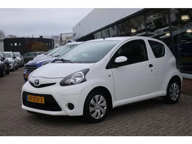 Toyota Aygo 1.0 VVT-i Access 2013 Benzine 3