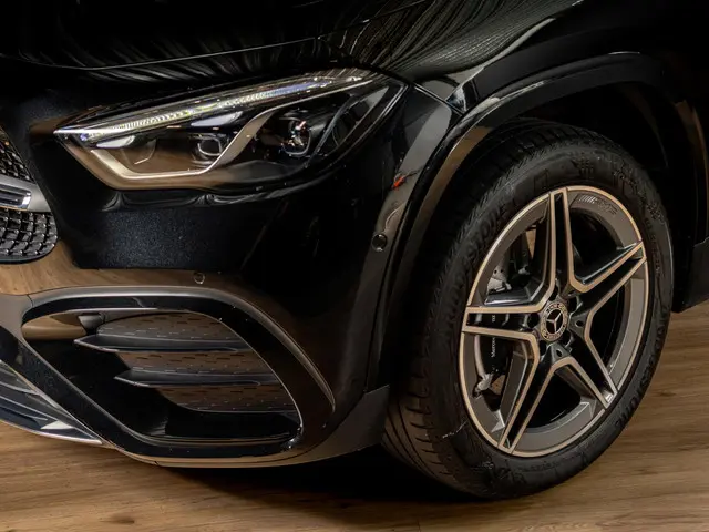 Mercedes-Benz GLA 250 e AMG Line 2024 Hybride Benzine 5