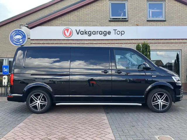 Volkswagen Transporter 2.0 TDI L2H1 Highline 2016 Diesel 13