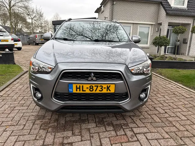 Mitsubishi ASX 1.6 Cleartec Instyle 2015 Benzine 2