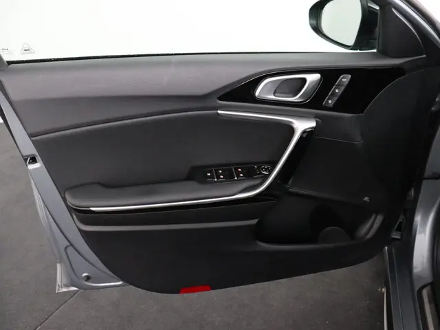 Kia ProCeed 1.5 T-GDi GT-PlusLine 2022 Benzine 35