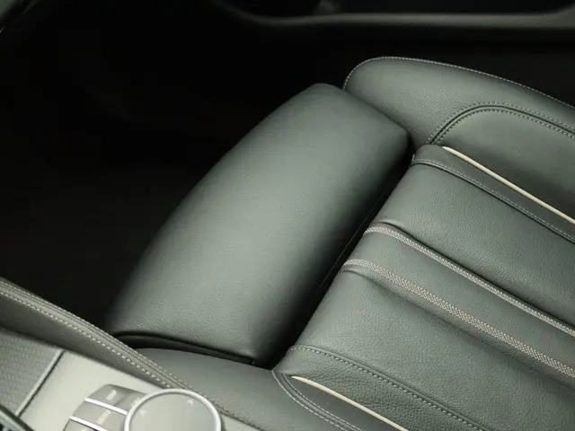 BMW 5 Serie Touring 530i 2020 Benzine 14
