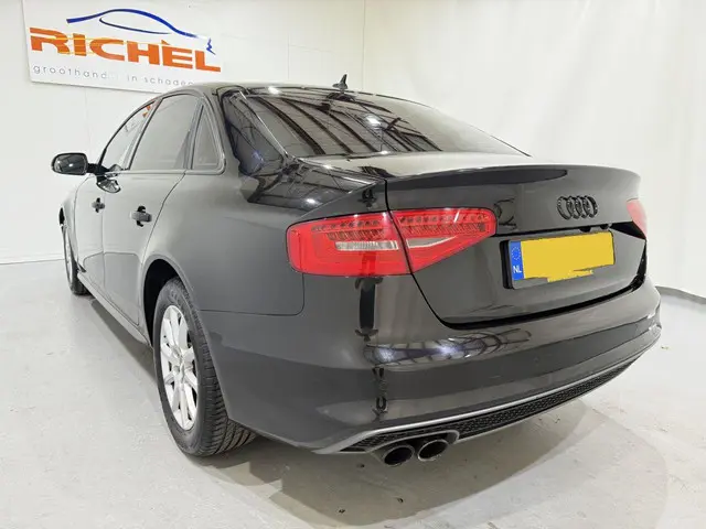 Audi A4 Sedan 1.8 TFSI Pro Line S 2014 Benzine 4
