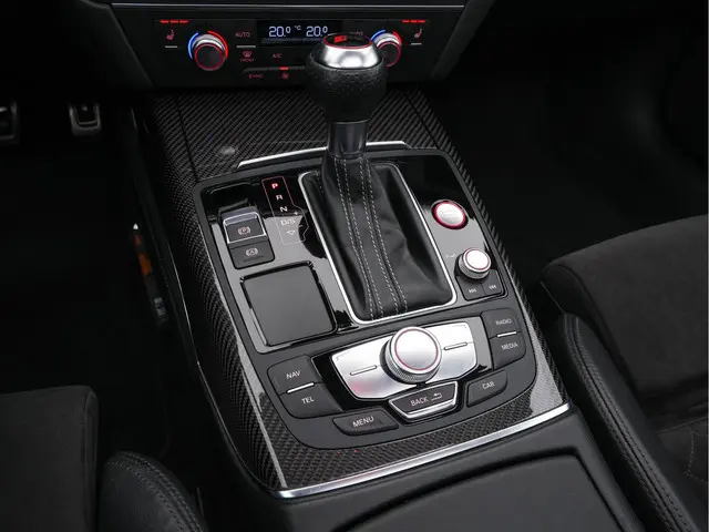 Audi RS6 Avant 4.0 TFSI Quattro 2015 Benzine 12