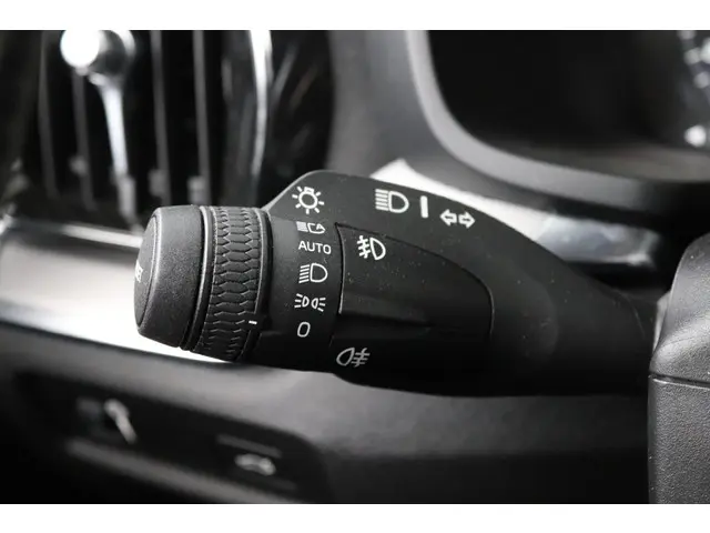 Volvo S60 2.0 T4 R-Design 2020 Benzine 35