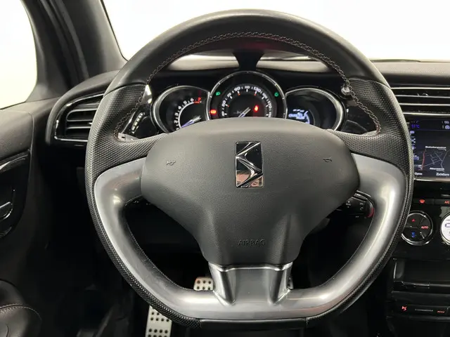 DS DS 3 1.2 PureTech Performance Line 2018 Benzine 6
