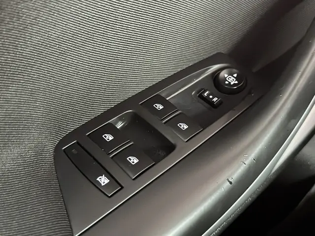 Opel Astra 1.4 Online Edition 2017 Benzine 34