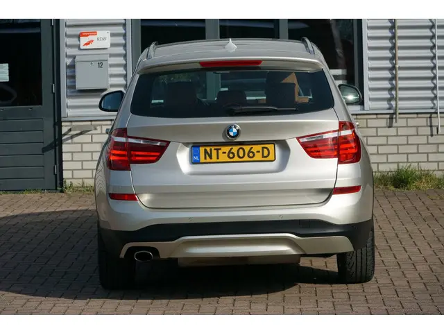 BMW X3 XDrive20i High Executive X-DRIVE 2014 Benzine 9