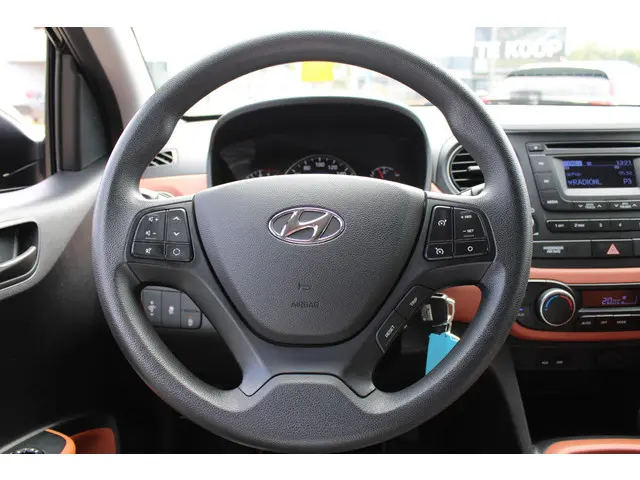 Hyundai i10 1.0i i-Motion Comfort 2016 Benzine 19