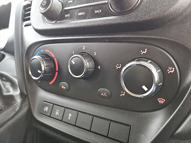 Iveco Daily 35C14 2020 Diesel 11