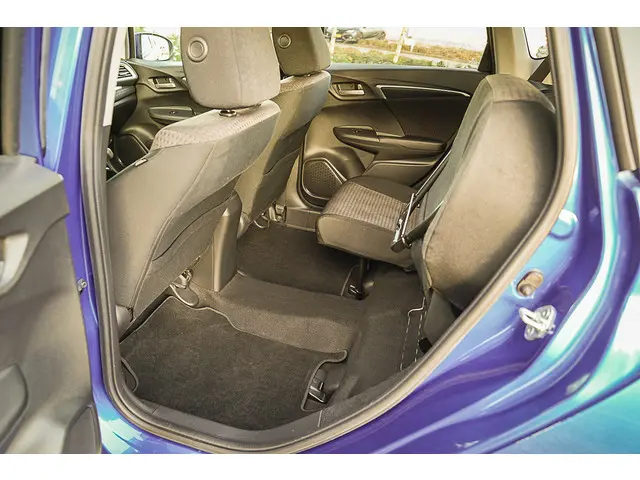 Honda Jazz 1.3i VTEC ELEGANCE 2019 Benzine 36