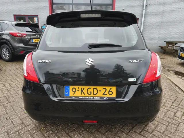 Suzuki Swift 1.2 Bandit 2013 Benzine 3