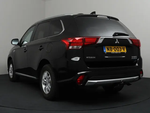 Mitsubishi Outlander 2.0 PHEV Pure 2016 Hybride Benzine 32