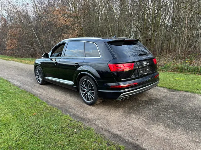 Audi Q7 4.0 TDI SQ7 quattro Grijs kenteken 2017 Diesel 3