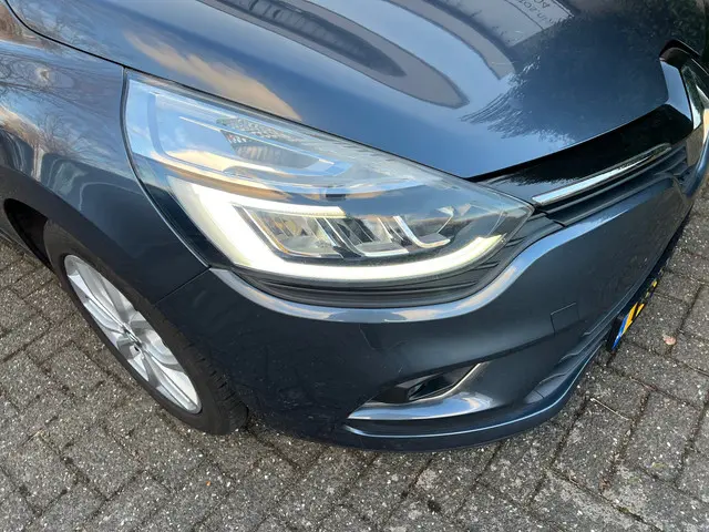 Renault Clio 0.9 TCe Limited 2017 Benzine 24
