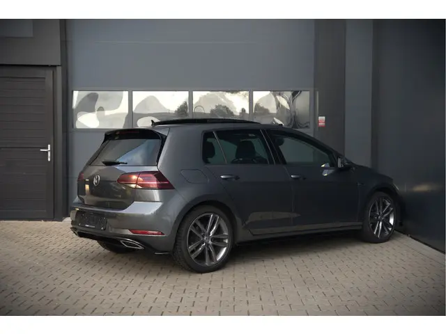 Volkswagen Golf 1.4 TSI Highline Business R 2017 Benzine 4