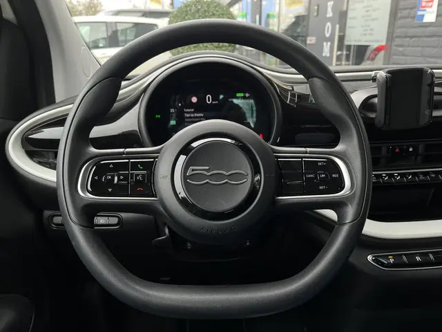 Fiat 500 Action 24 kWh, Airco, Bluetooth 2022 Elektrisch 4