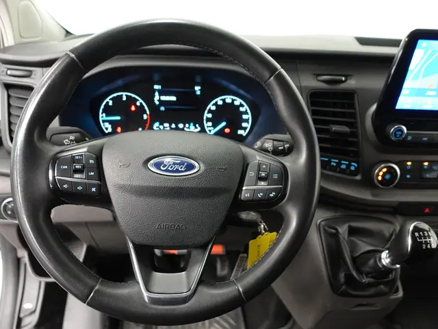 Ford Transit Custom 300 L2H1 Trend 2023 Diesel 15