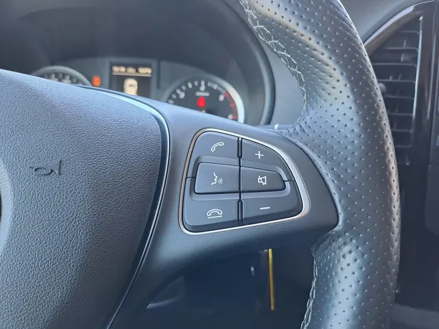 Mercedes-Benz Vito 116 CDI Lang DC Comfort 2023 Diesel 12