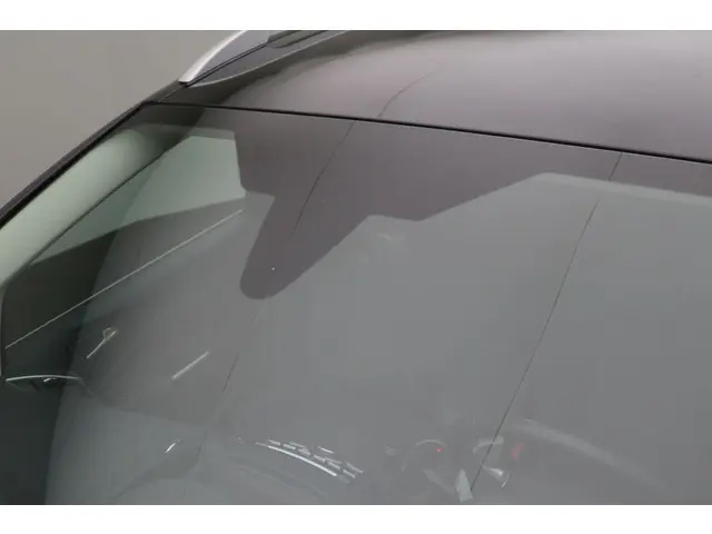 Ford Grand C-Max 1.0 Titanium 7 Persoons 2013 Benzine 26