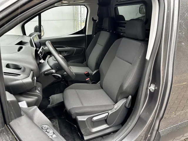 Toyota ProAce CITY 1.2 Turbo Live 2023 Benzine 9