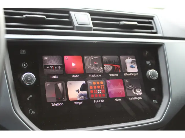 SEAT Arona 1.6 TDI Style Business Intense 2020 Diesel 28