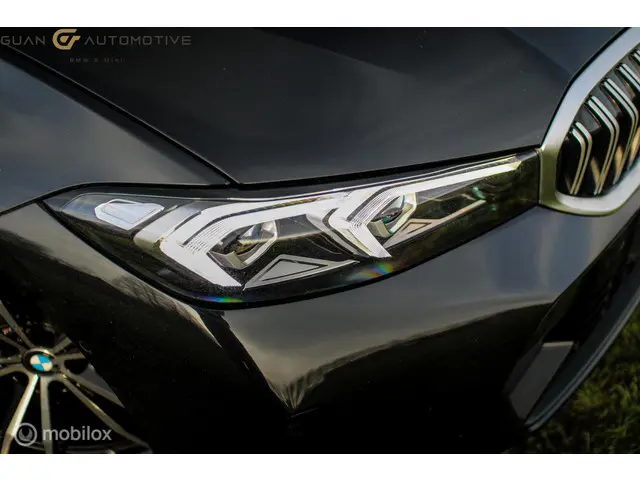 BMW 3 Serie Touring 320i | NAP | M sport | 2023 Benzine 10