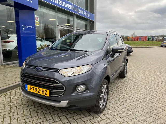 Ford EcoSport 2