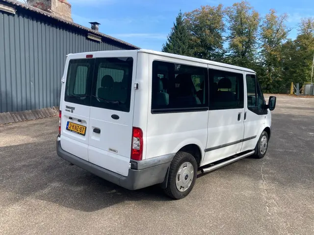 Ford Transit Kombi 300S 2.2 TDCI 2013 Diesel 6