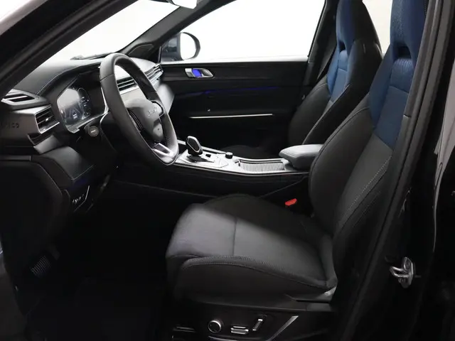 Lynk & Co 01 1.5 2023 Hybride Benzine 6