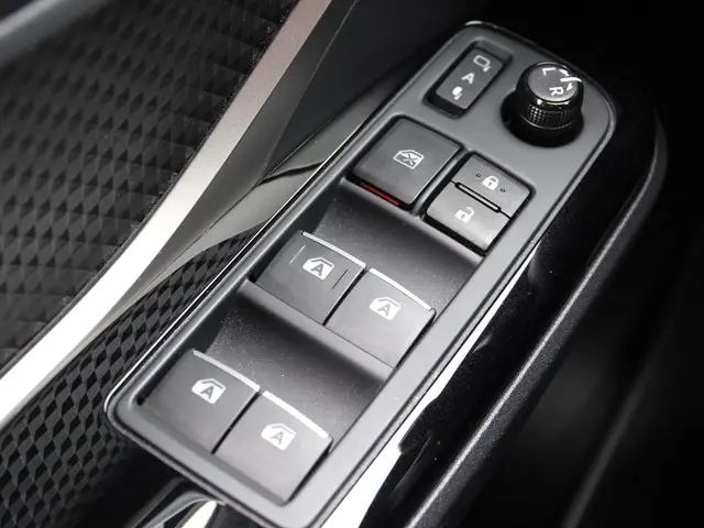 Toyota C-HR 1.8 Hybrid Dynamic 2018 Hybride Benzine 30