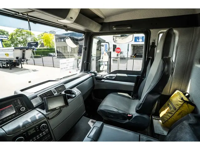MAN TGS 32 360 BB+ LIEBHERR 9m3 2016 Diesel 15