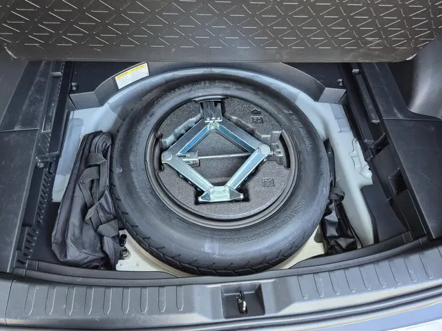 Toyota RAV4 2.5 Hybrid AWD Bi-Tone 2020 Hybride Benzine 31