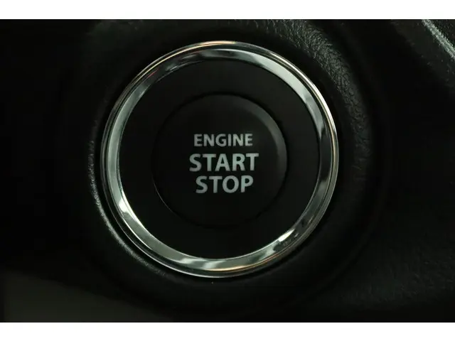 Suzuki Swift 1.2 Select Smart Hybrid 2025 Benzine 66