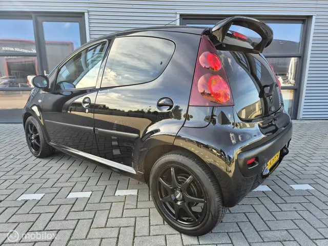 Peugeot 107 1.0 Active AIRCO AUTOMAAT NAP 2013 Benzine 4