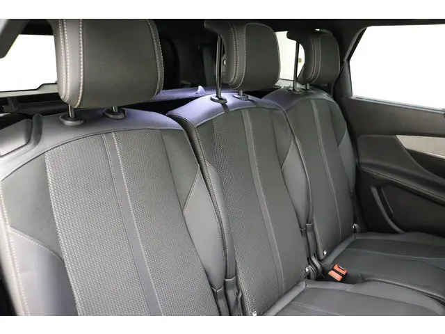 Peugeot 5008 1.2 Turbo GT 2023 Benzine 15