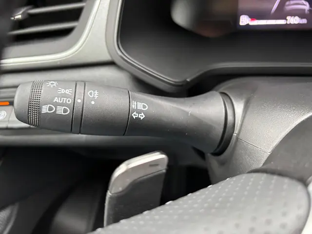 Renault Captur 1.3 mild hybrid 160 techno 2025 Benzine 12