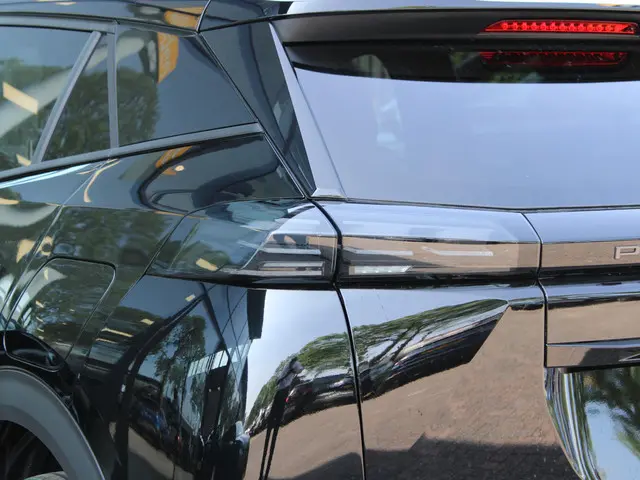 Peugeot e-2008 Allure Avantage 54 kWh 2025 Elektrisch 12