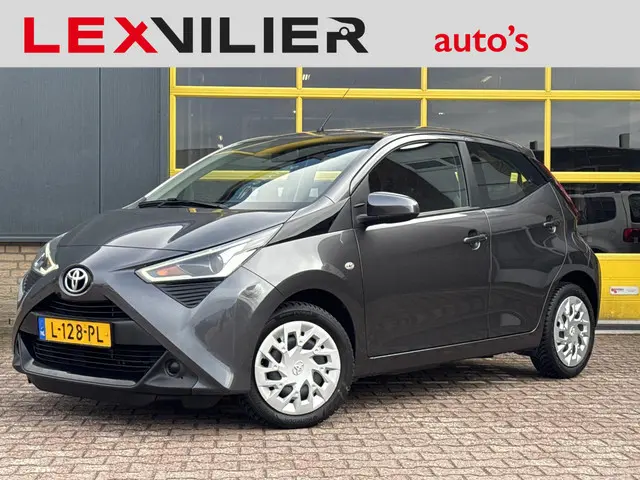 Toyota Aygo 1.0 VVT-i x-play 2021 Benzine