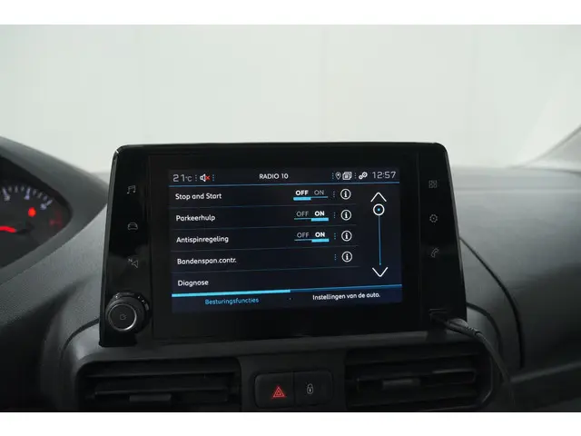 Peugeot Partner 1.5 BlueHDi 100 S&S L1 2022 Diesel 33