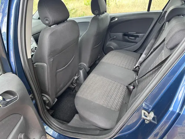Opel Corsa 1.4-16V Cosmo apk t/m 31-01-2026 2013 Benzine 10