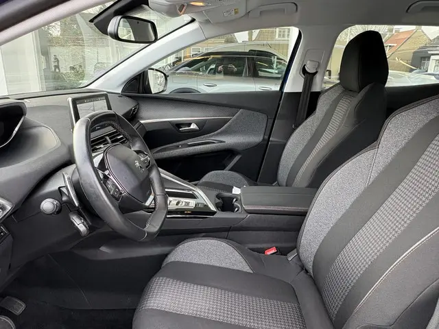 Peugeot 3008 1.2T Automaat Active 2019 Benzine 25