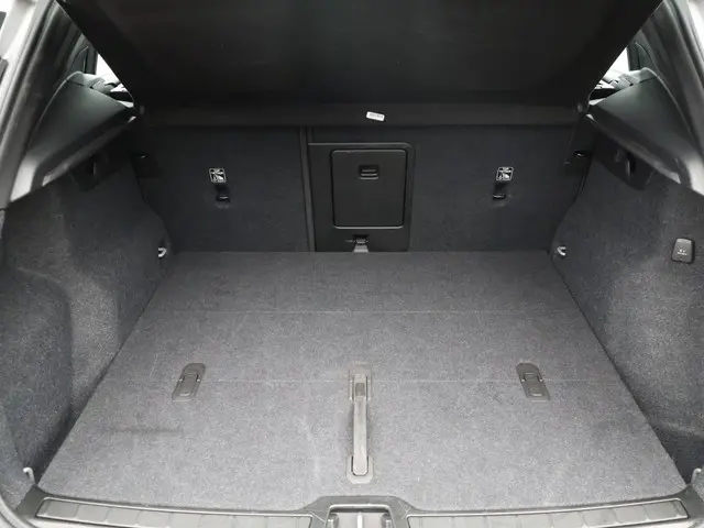 Volvo XC40 2.0 B4 Plus Dark 2025 Benzine 11