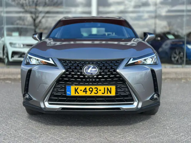 Lexus UX 2